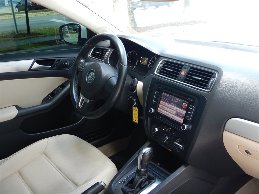 2013 Volkswagen Jetta SE photo