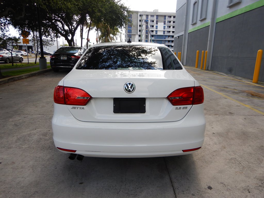 2013 Volkswagen Jetta SE photo