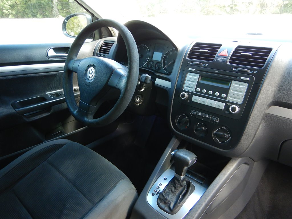 2009 Volkswagen Jetta S photo