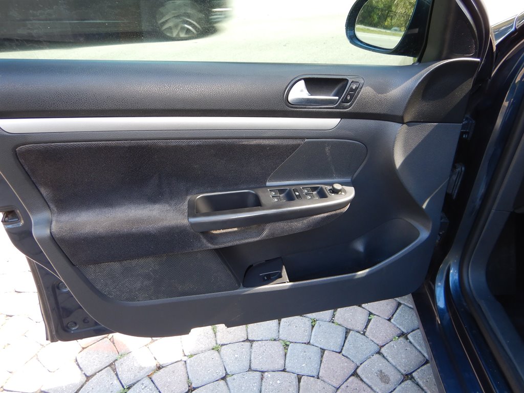 2009 Volkswagen Jetta S photo