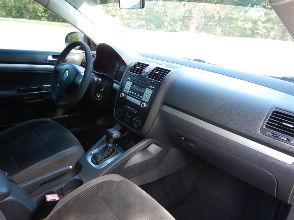 2009 Volkswagen Jetta S photo
