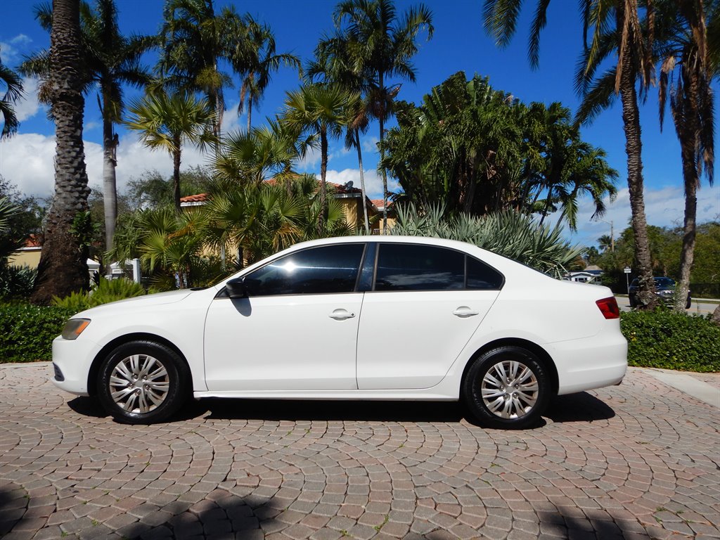 2012 Volkswagen Jetta - $4,600