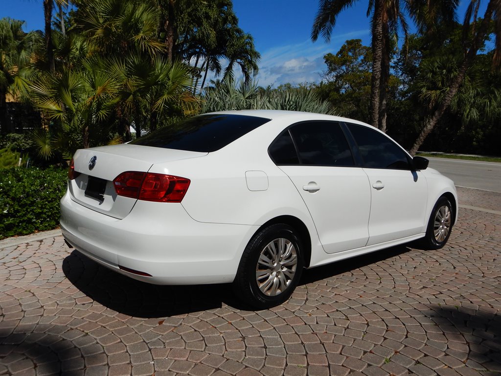 2012 Volkswagen Jetta - $4,600