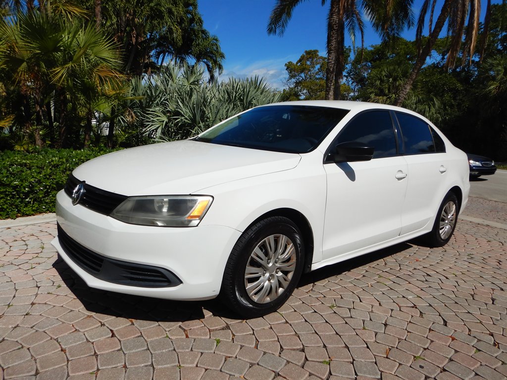 2012 Volkswagen Jetta - $4,600