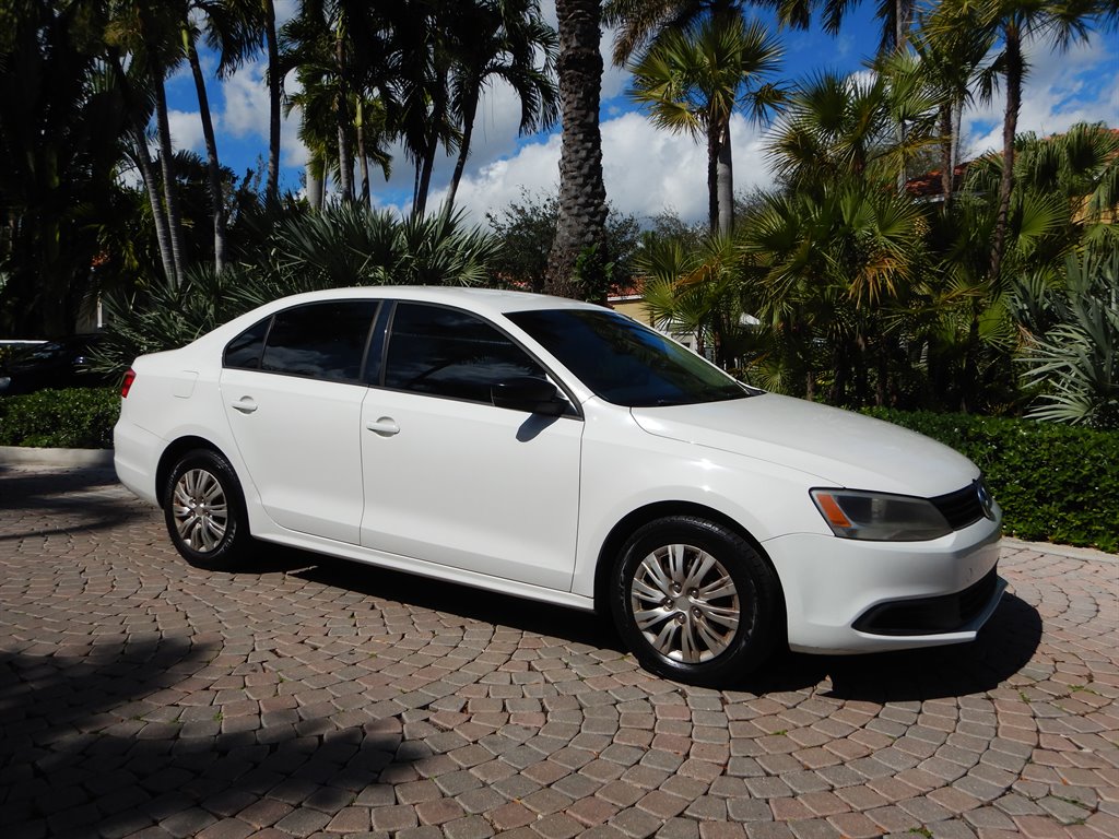 2012 Volkswagen Jetta - $4,600