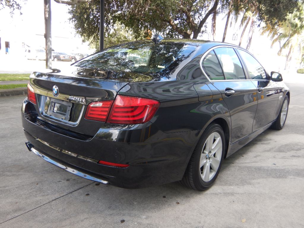2012 BMW 528i