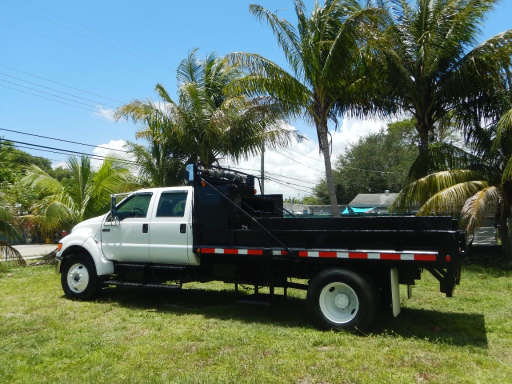 2006 Ford F750 - $27,950