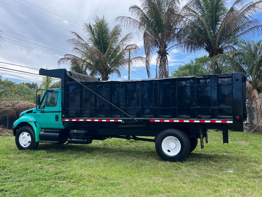 2005 International 4300 - $24,850