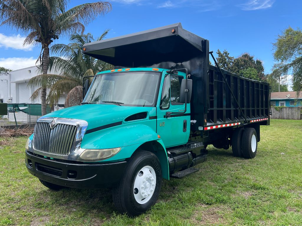 2005 International 4300 - $24,850