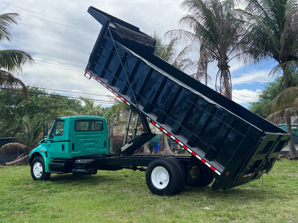 2005 International 4300 - $24,850