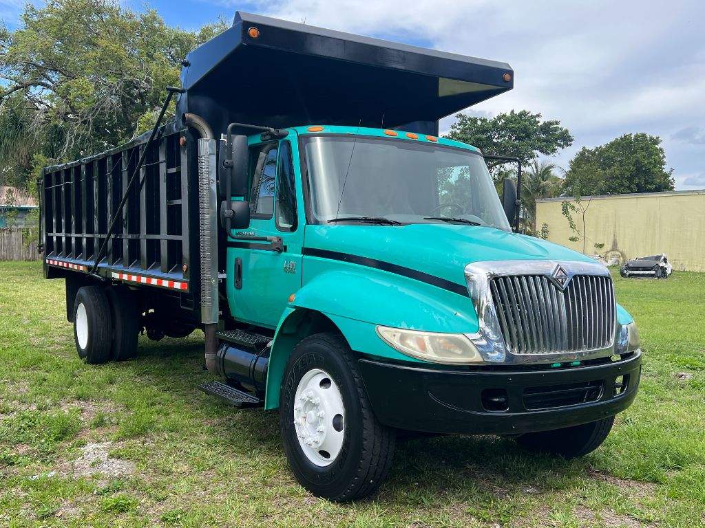 2005 International 4300 - $24,850