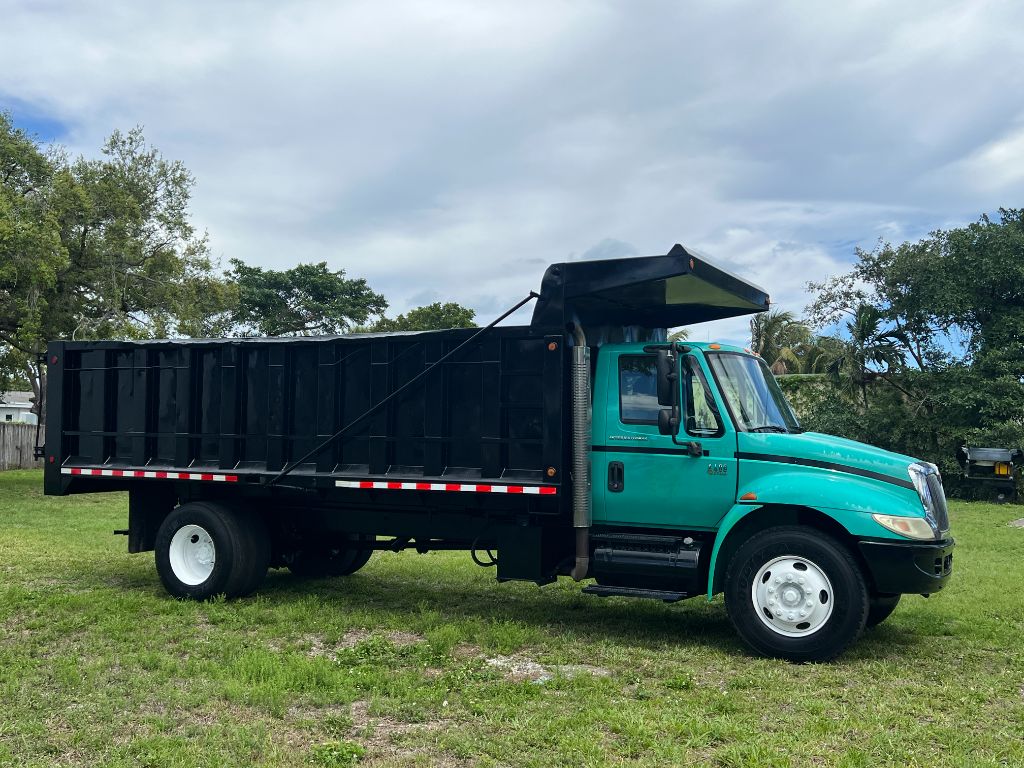 2005 International 4300 - $24,850