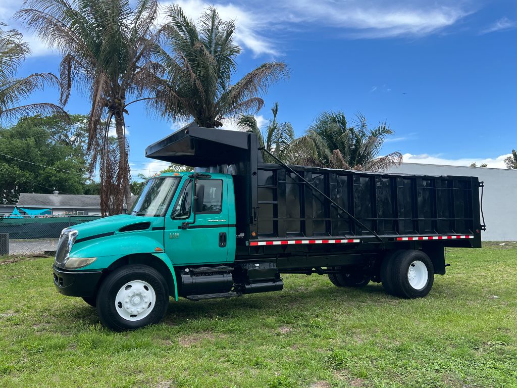 2005 International 4300 - $24,850