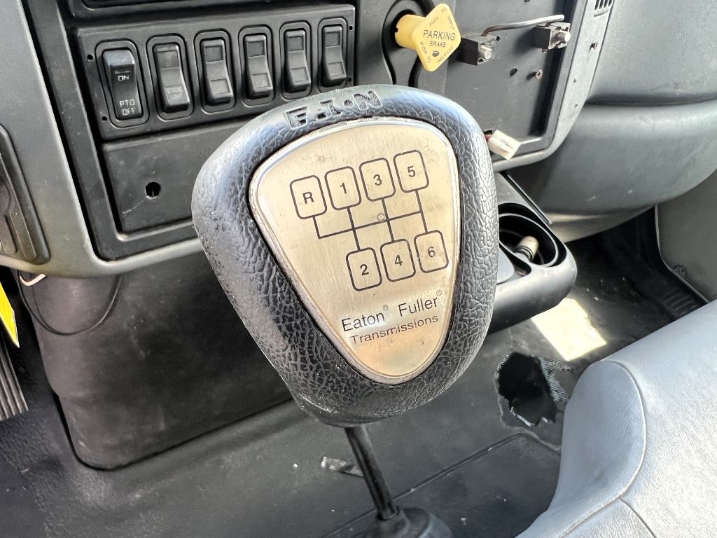 2005 International 4300 - $39,950
