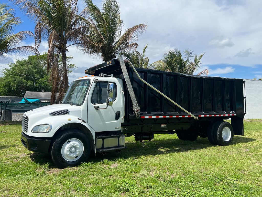 2011 Freightliner M2 - $44,950