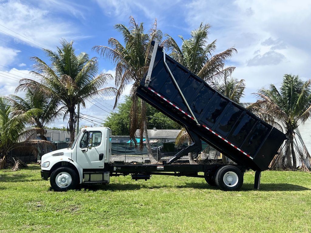 2011 Freightliner M2 - $44,950