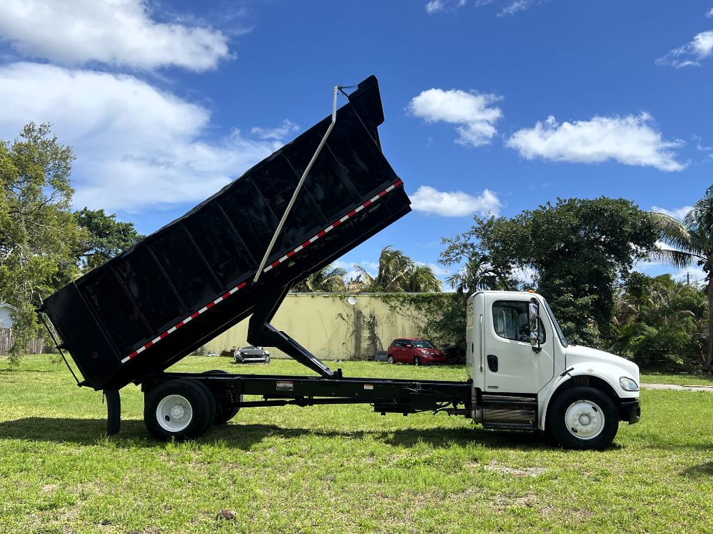 2011 Freightliner M2 - $44,950