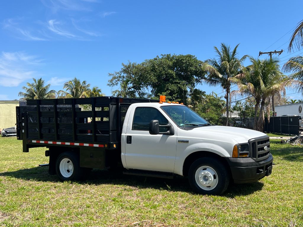 2005 Ford F-350 Super Duty - $13,850