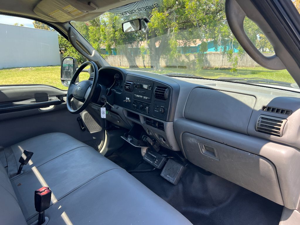 2005 Ford F-350 Super Duty - $13,850