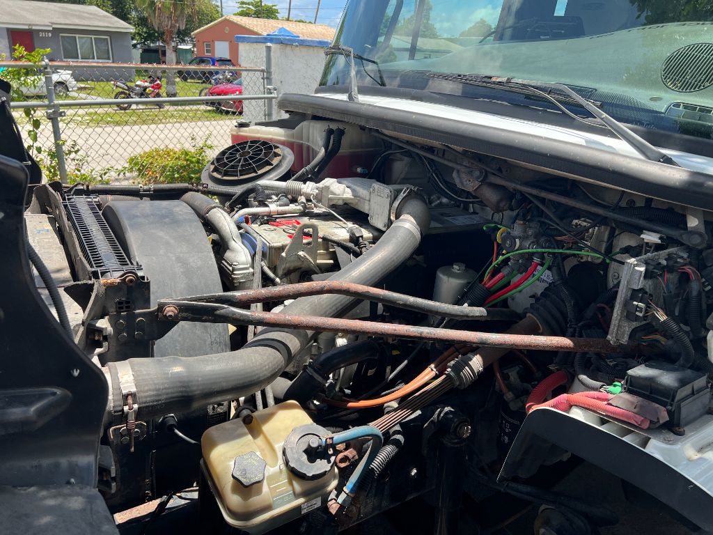 2005 Freightliner M2 - $14,850