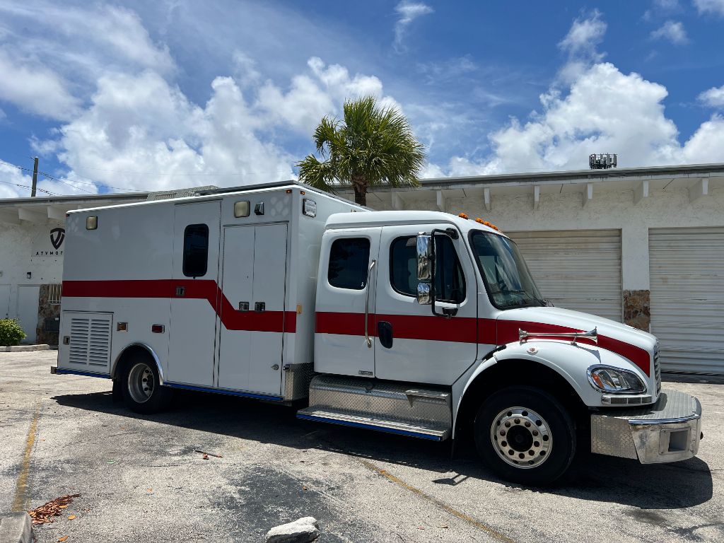 2005 Freightliner M2 - $14,850