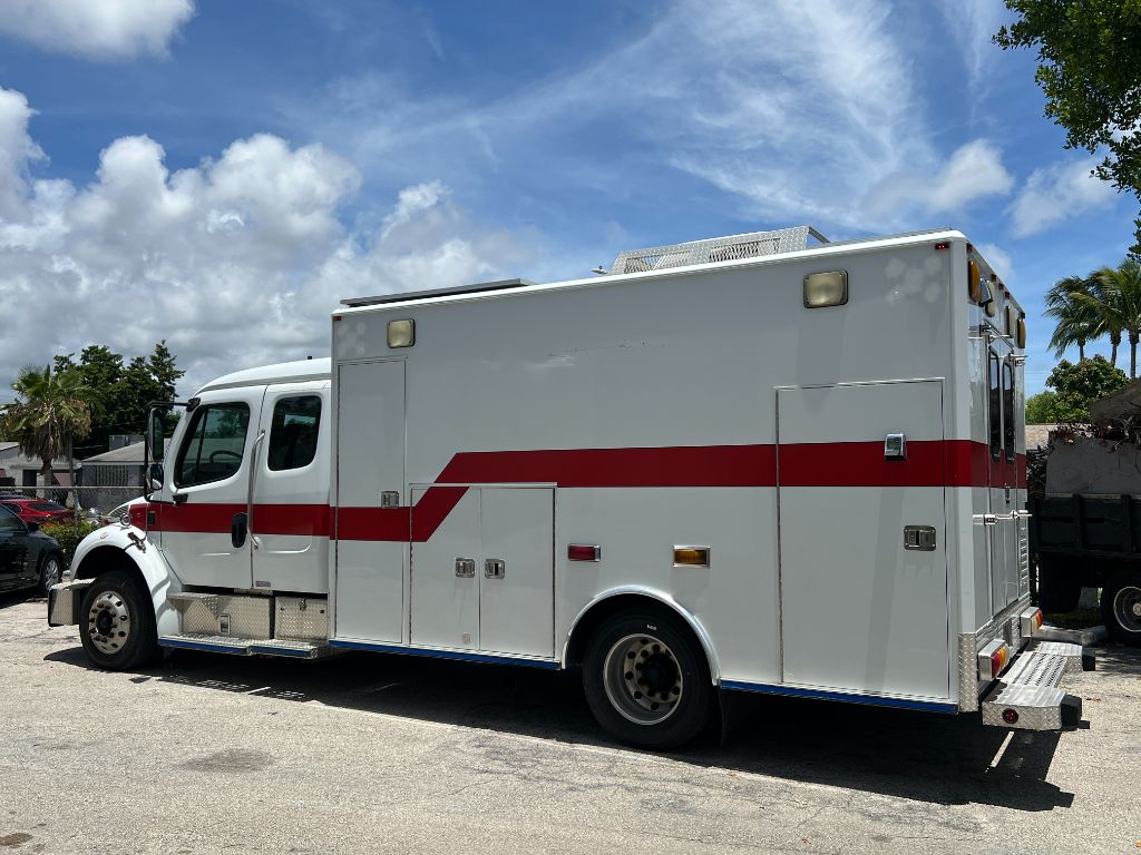 2005 Freightliner M2 - $14,850