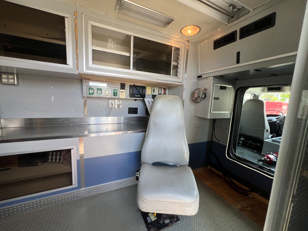 2005 Freightliner M2 - $14,850
