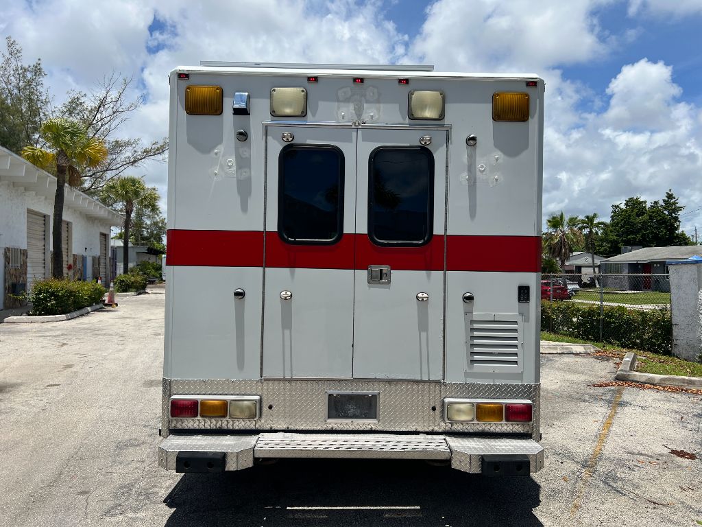 2005 Freightliner M2 - $14,850