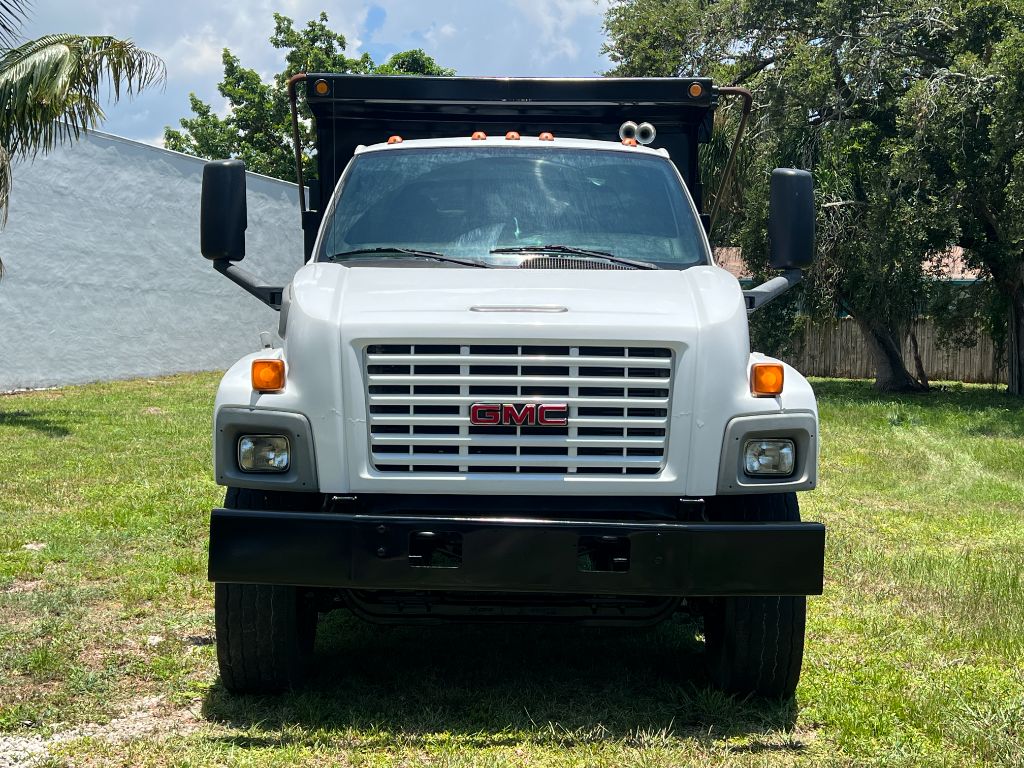 2008 GMC C850 - $44,950