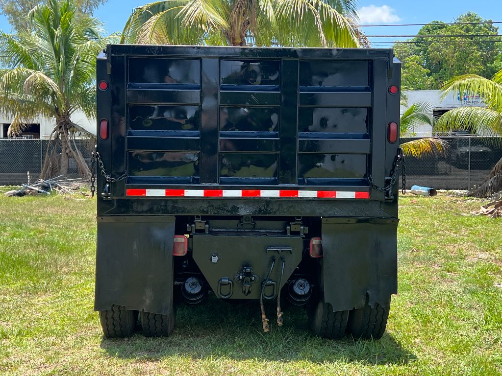 2008 GMC C850 - $44,950