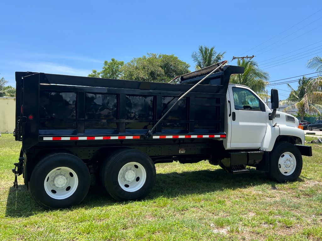 2008 GMC C850 - $44,950