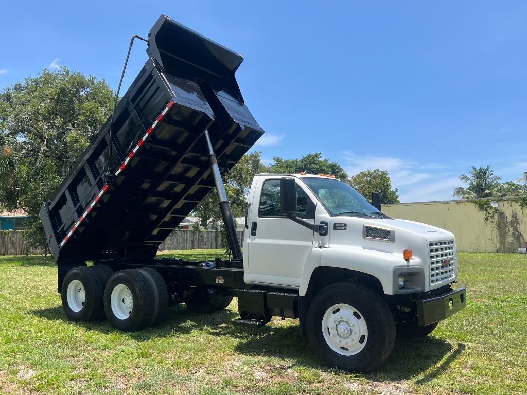 2008 GMC C850 - $44,950