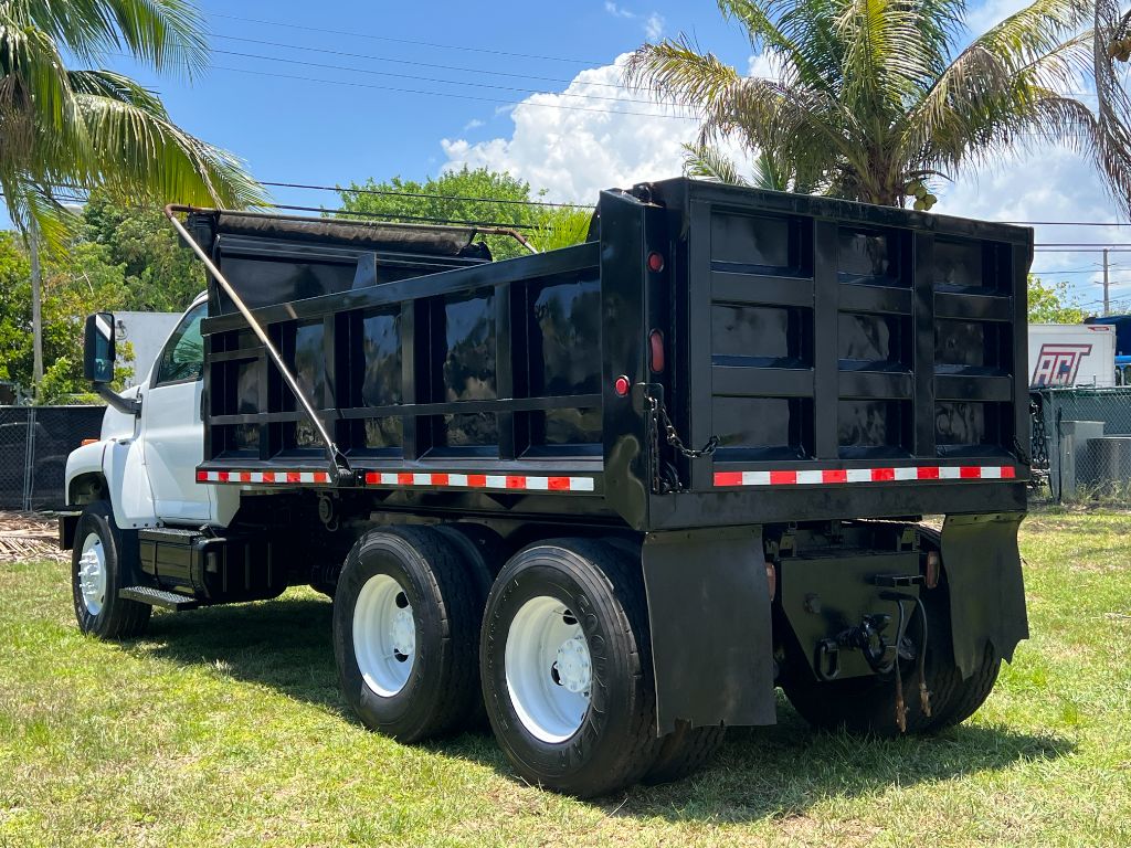 2008 GMC C850 - $44,950