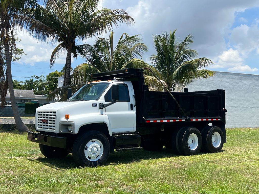 2008 GMC C850 - $44,950