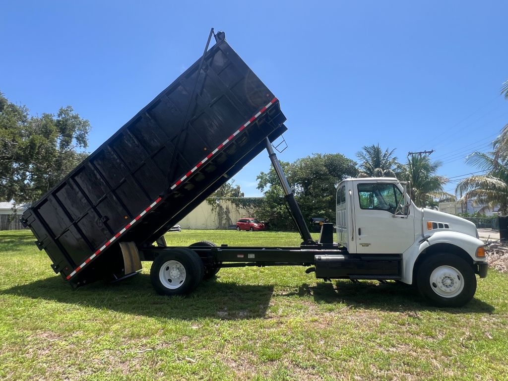 2002 STERLING M8500 - $23,950