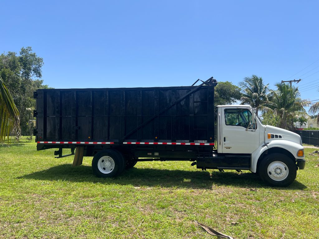 2002 STERLING M8500 - $23,950