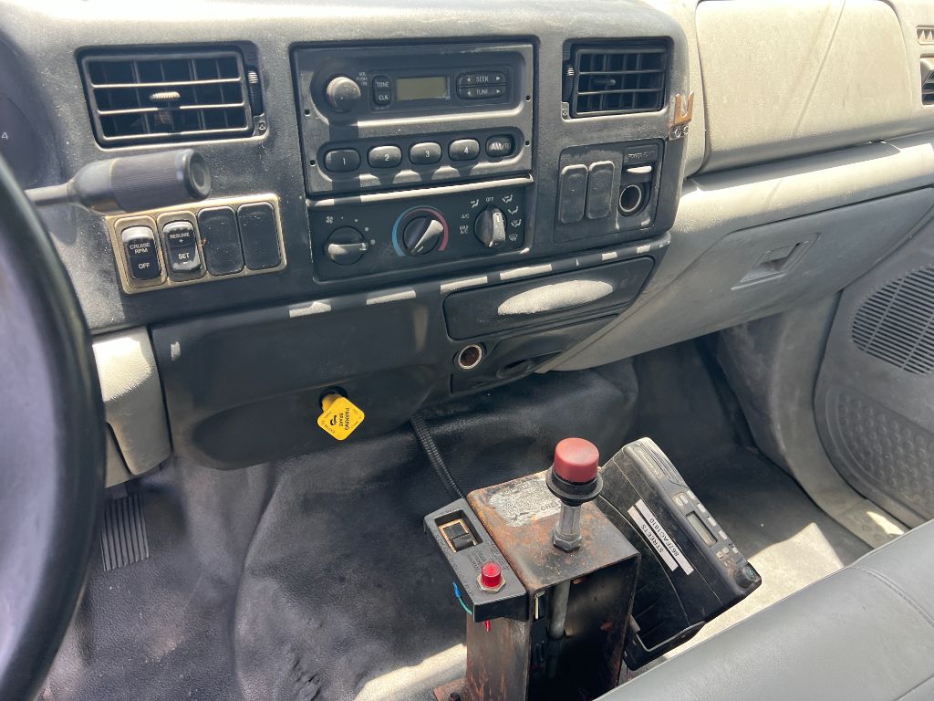 2009 Ford F-650 - $29,950