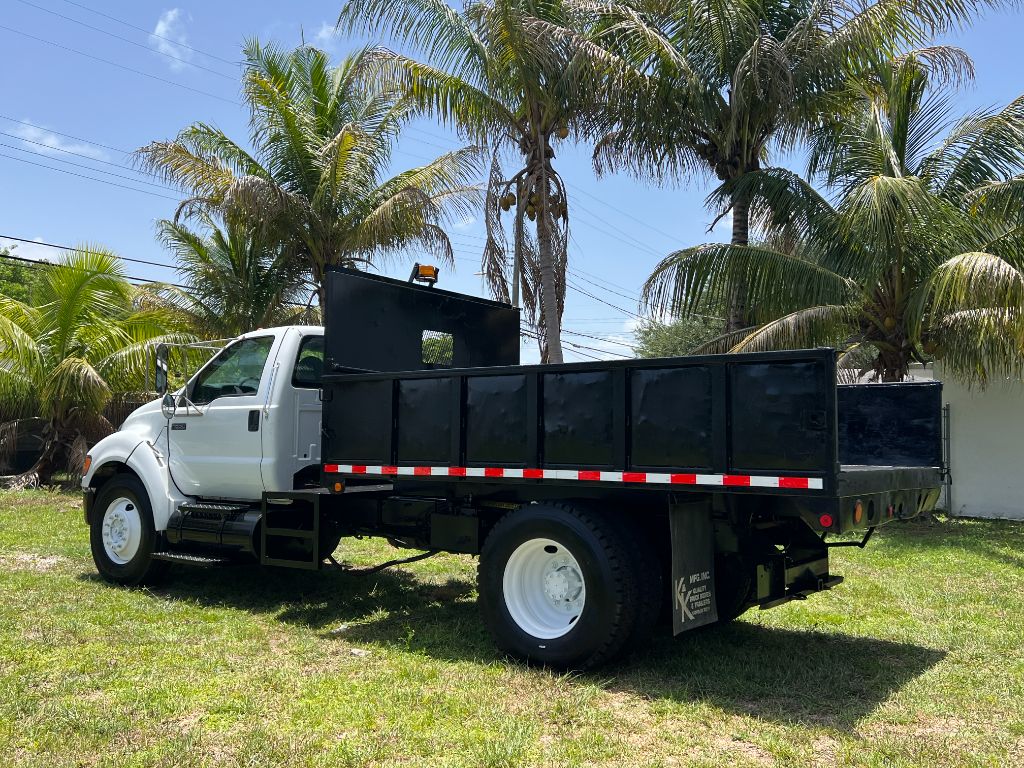 2009 Ford F-650 - $29,950