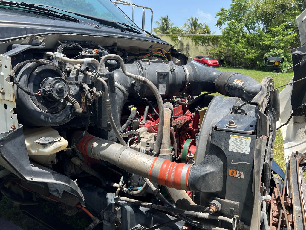 2009 Ford F-650 - $29,950