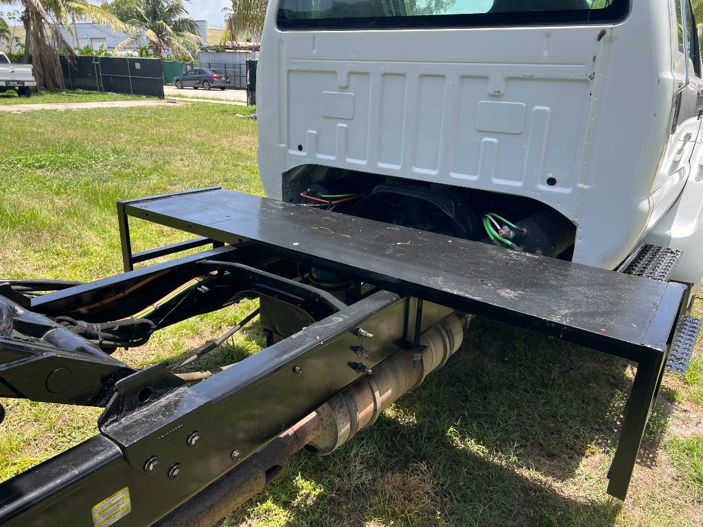 2009 Ford F-650 - $29,950