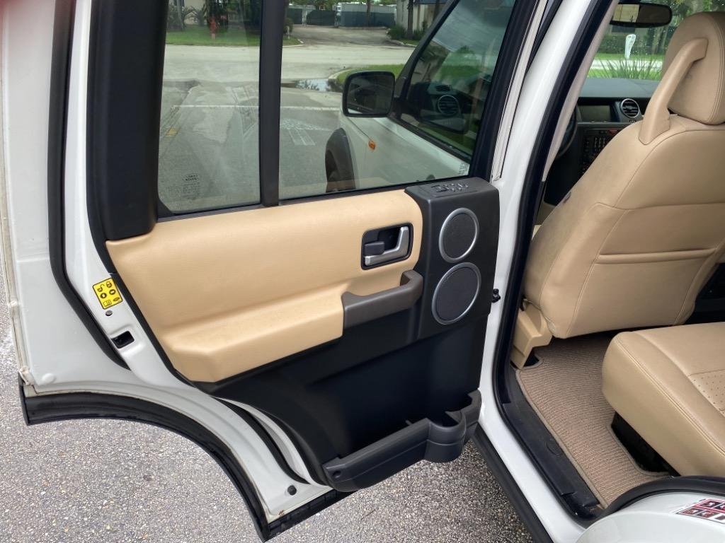 2006 LAND ROVER LR3 - $9,700
