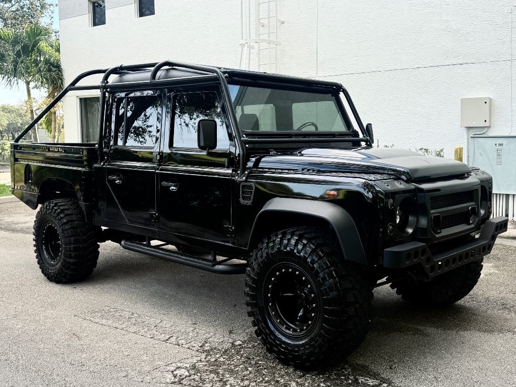 2000 LAND ROVER Defender - $109,000