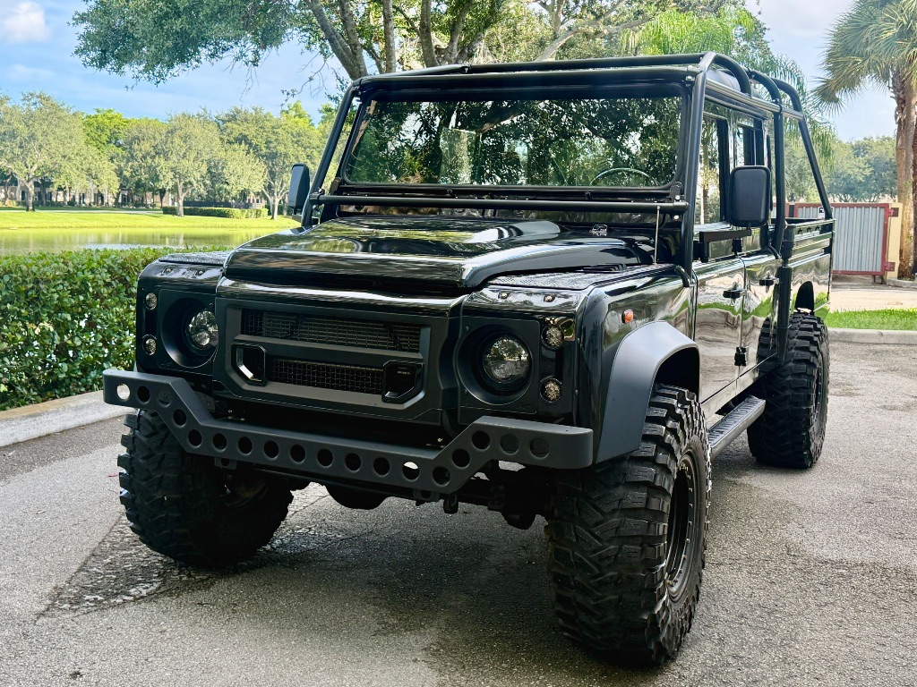 2000 LAND ROVER Defender - $109,000