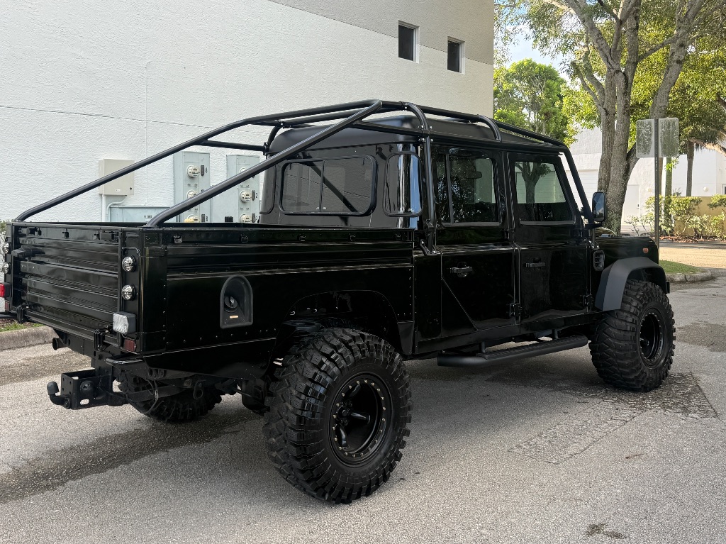 2000 LAND ROVER Defender - $109,000