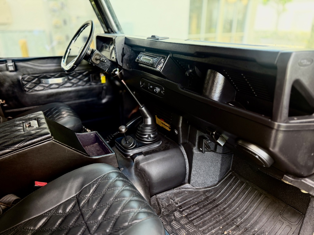 2000 LAND ROVER Defender - $109,000