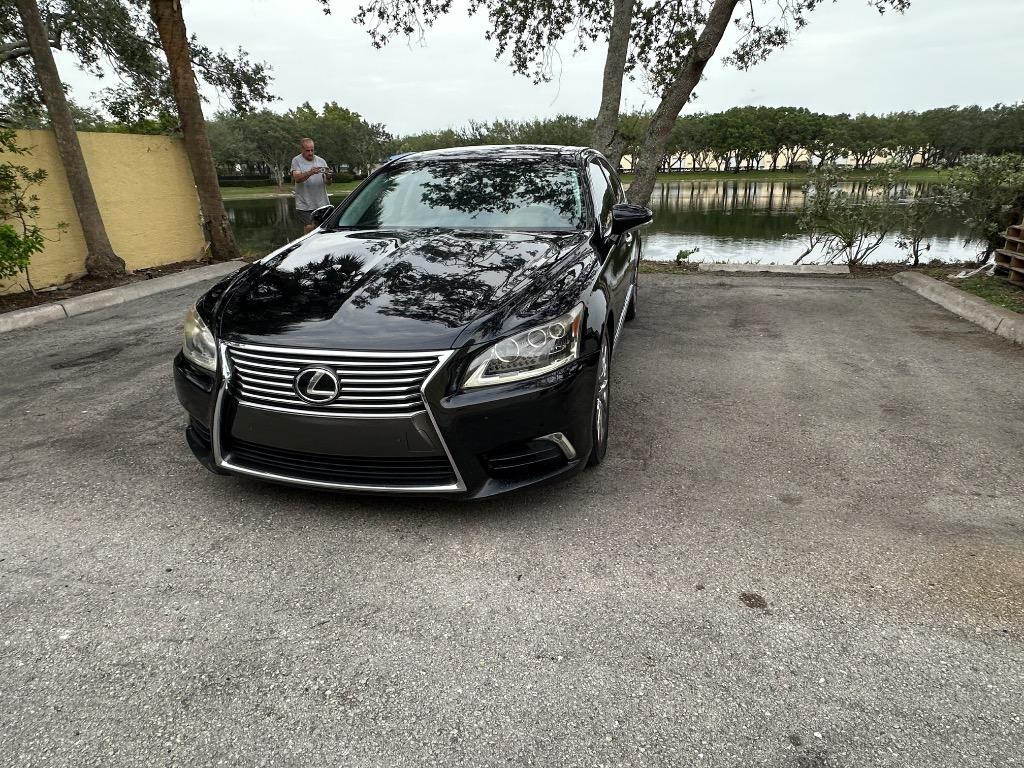 2014 Lexus LS - $13,900