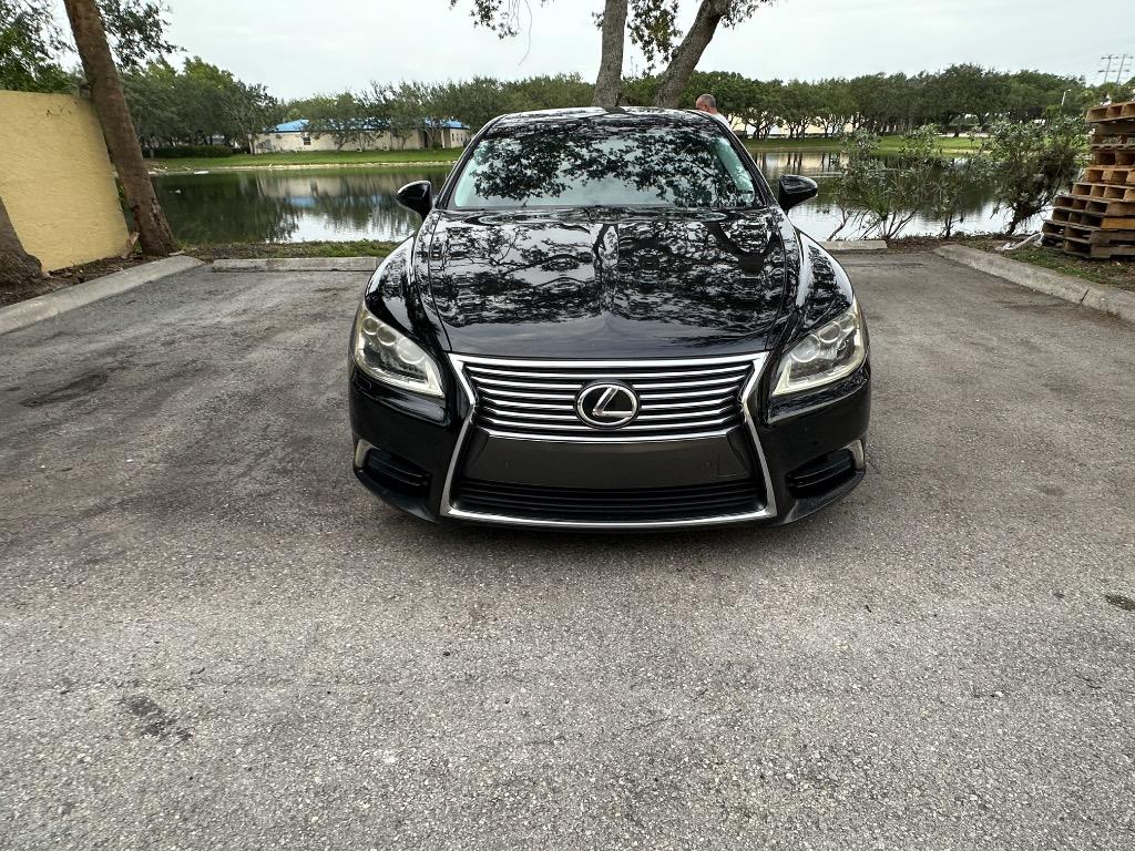 2014 Lexus LS - $13,900