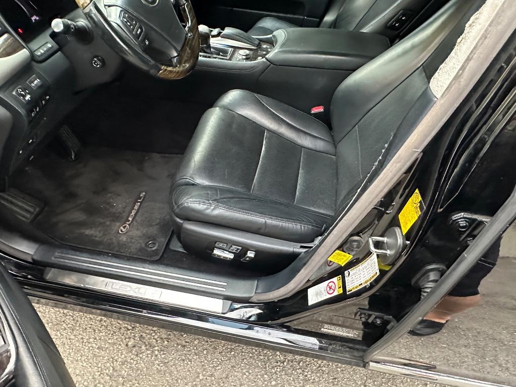2014 Lexus LS - $13,900