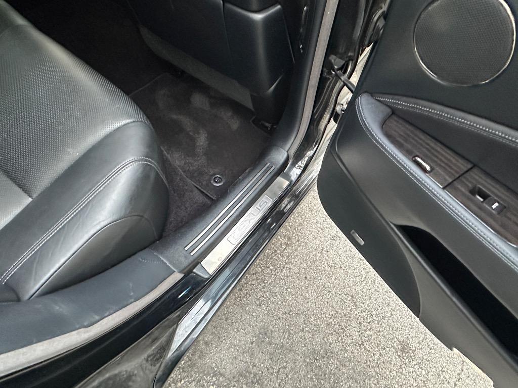 2014 Lexus LS - $13,900