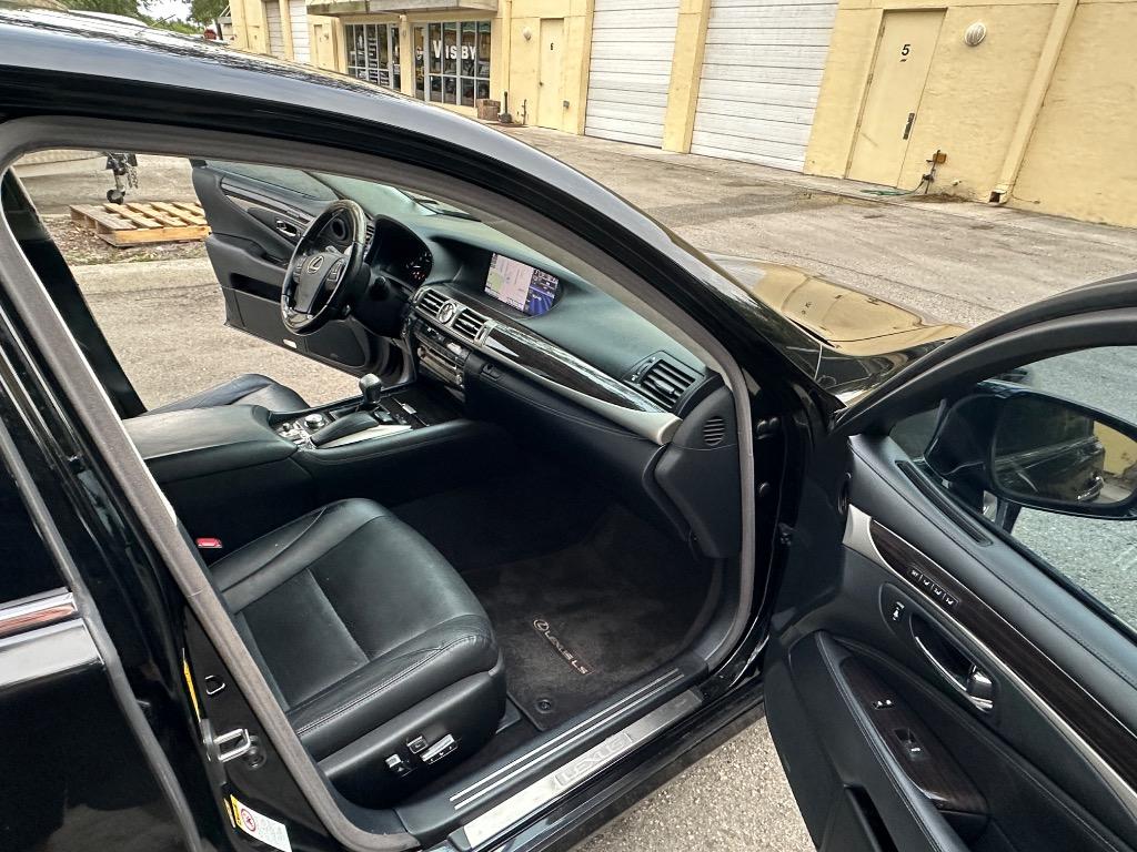 2014 Lexus LS - $13,900